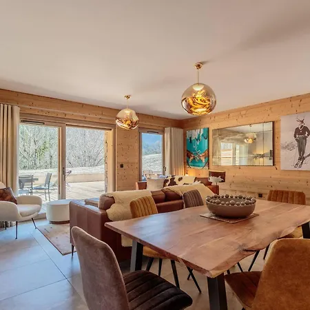 Apartment 6 Pers Avec Terrasse, Parking Et Wifi A Champagny-en-vanoise - Fr-1-638-23
