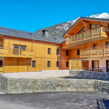 Apartment 6 Pers Avec Terrasse, Parking Et Wifi A Champagny-en-vanoise - Fr-1-638-23 La Plagne