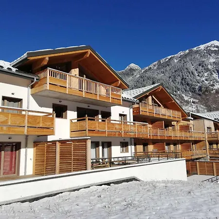 6 Pers Avec Terrasse, Parking Et Wifi A Champagny-en-vanoise - Fr-1-638-23
